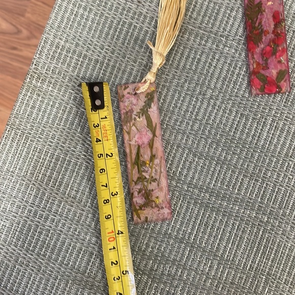 #93 Small Pressed Flower Bookmark - Picture 6 of 7